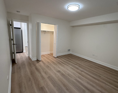 8846 N Cumberland Avenue - Photo Thumbnail 7