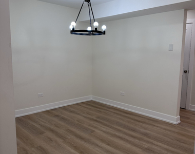 8846 N Cumberland Avenue - Photo Thumbnail 5