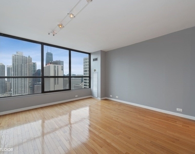 405 N Wabash Avenue - Photo Thumbnail 1