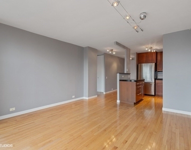405 N Wabash Avenue - Photo Thumbnail 8