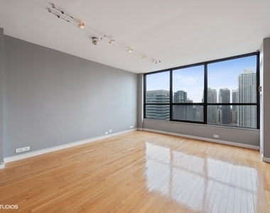 405 N Wabash Avenue - Photo Thumbnail 3