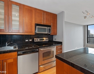 405 N Wabash Avenue - Photo Thumbnail 5