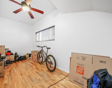 1728 N Campbell Avenue - Photo Thumbnail 4
