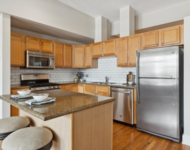 165 N Canal Street - Photo Thumbnail 10