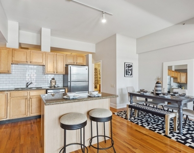 165 N Canal Street - Photo Thumbnail 9