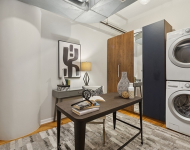 165 N Canal Street - Photo Thumbnail 15