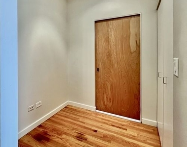 1720 S Michigan Avenue - Photo Thumbnail 8