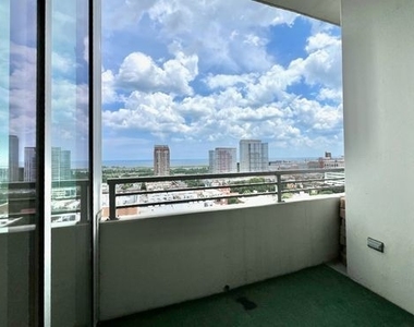 1720 S Michigan Avenue - Photo Thumbnail 12