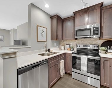 384 Haydn Court - Photo Thumbnail 8