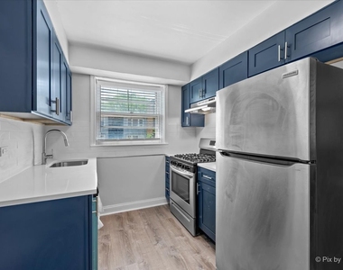 2719 W Berwyn Avenue - Photo Thumbnail 5
