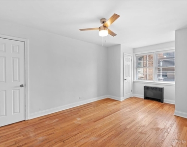 2719 W Berwyn Avenue - Photo Thumbnail 10