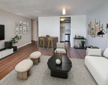 2626 N Lakeview Avenue - Photo Thumbnail 3