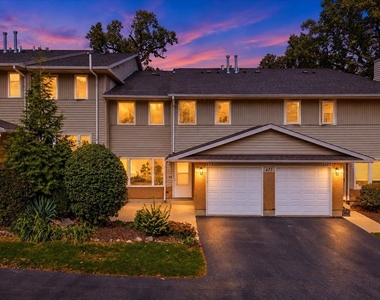 473 River Bend Circle - Photo Thumbnail 2