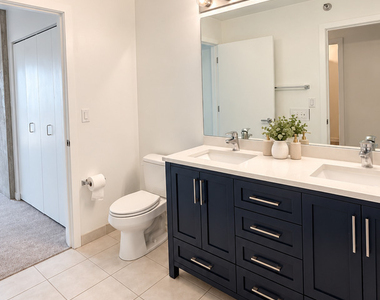 235 W Van Buren Street - Photo Thumbnail 14