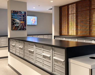 235 W Van Buren Street - Photo Thumbnail 2