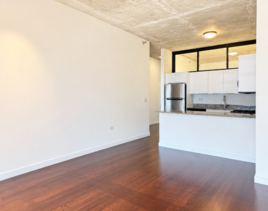 235 W Van Buren Street - Photo Thumbnail 7