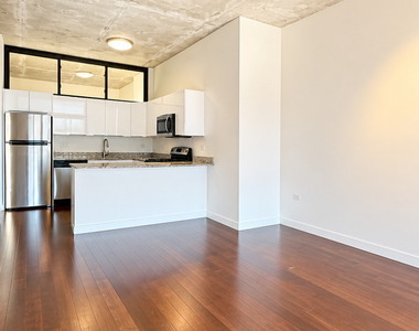 235 W Van Buren Street - Photo Thumbnail 8