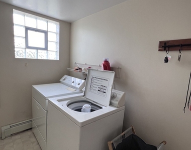 9032 W 140th Street - Photo Thumbnail 8