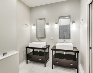 503 N Wells Street - Photo Thumbnail 15