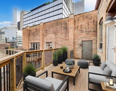503 N Wells Street - Photo Thumbnail 20