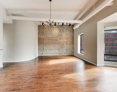 503 N Wells Street - Photo Thumbnail 6