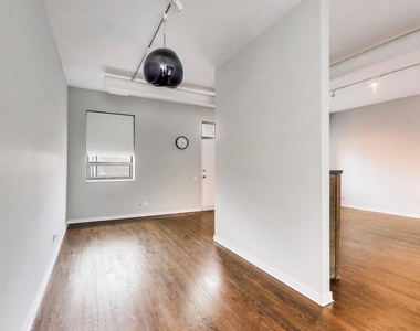 503 N Wells Street - Photo Thumbnail 14