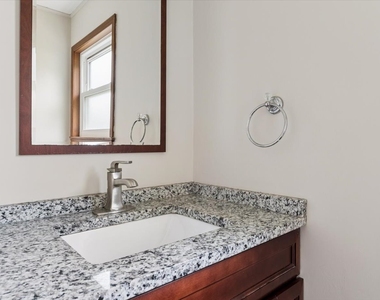 1440 Carleton Avenue - Photo Thumbnail 15