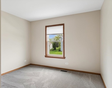 1440 Carleton Avenue - Photo Thumbnail 5