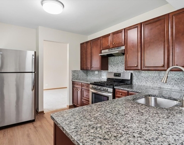 1440 Carleton Avenue - Photo Thumbnail 14