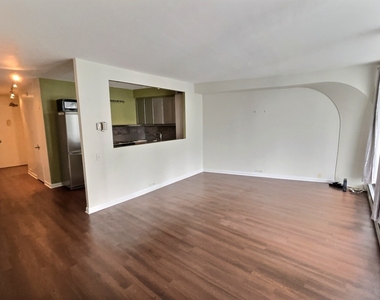 300 N State Street - Photo Thumbnail 4