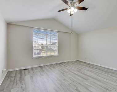 23927 Mcmullin Circle - Photo Thumbnail 13