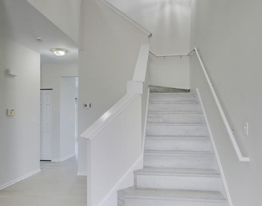 23927 Mcmullin Circle - Photo Thumbnail 8