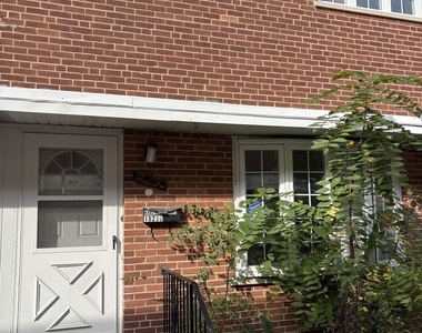 1823 W Hood Avenue - Photo Thumbnail 1