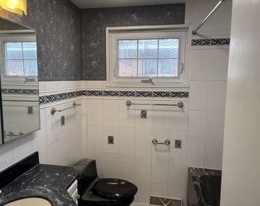 1823 W Hood Avenue - Photo Thumbnail 7
