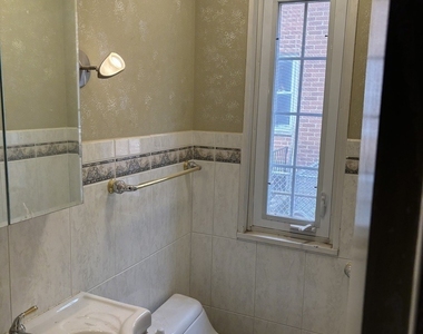 1823 W Hood Avenue - Photo Thumbnail 6
