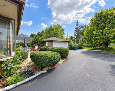 442 N Evergreen Avenue - Photo Thumbnail 9