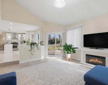 1107 Popes Creek Circle - Photo Thumbnail 6
