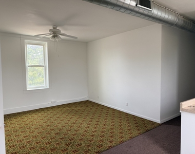 959 9th Street - Photo Thumbnail 2