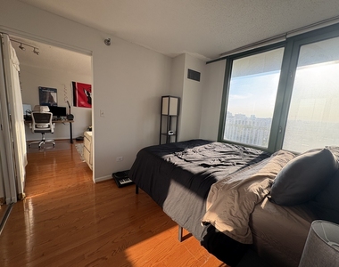 111 W Maple Street - Photo Thumbnail 6