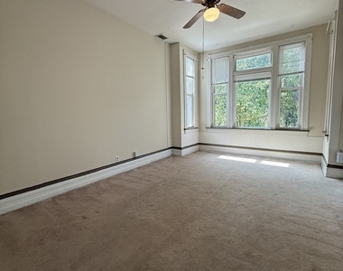 2233 N Sawyer Avenue - Photo Thumbnail 10