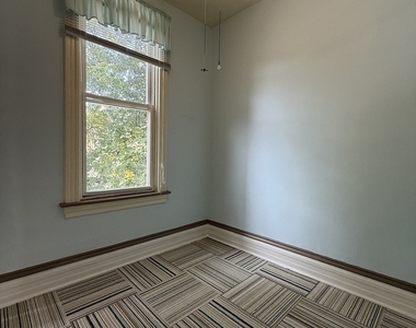 2233 N Sawyer Avenue - Photo Thumbnail 7