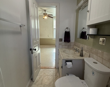 2233 N Sawyer Avenue - Photo Thumbnail 24