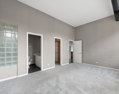 812 W Van Buren Street - Photo Thumbnail 11
