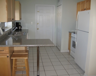 4935 N Wolcott Avenue - Photo Thumbnail 4