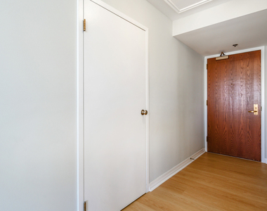 401 E Ontario Street - Photo Thumbnail 15