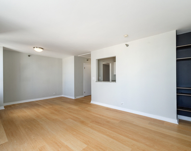 401 E Ontario Street - Photo Thumbnail 11