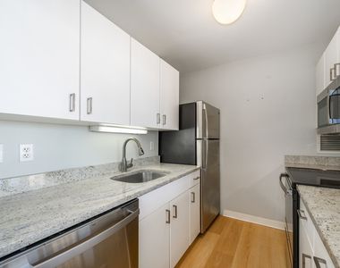 401 E Ontario Street - Photo Thumbnail 9