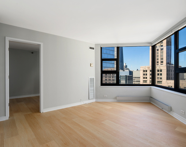401 E Ontario Street - Photo Thumbnail 5