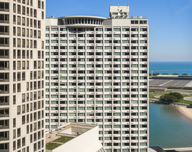 401 E Ontario Street - Photo Thumbnail 19