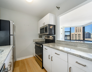 401 E Ontario Street - Photo Thumbnail 8
